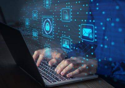 Sicurezza online in Italia: 1 su 2 ha subito episodi di odio e revenge porn. Dati Agcom