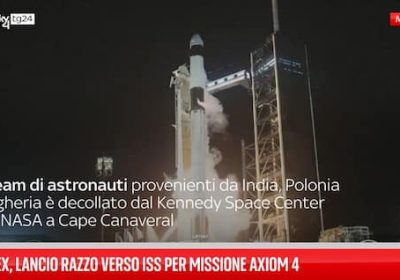 SpaceX, lancio razzo verso Iss per missione Axiom 4