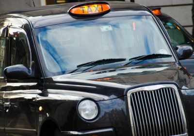 I tassisti sono più raramente colpiti dall’Alzheimer, ecco qual è il motivo secondo uno studio di Harvard