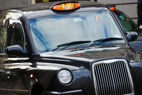 I tassisti sono più raramente colpiti dall’Alzheimer, ecco qual è il motivo secondo uno studio di Harvard