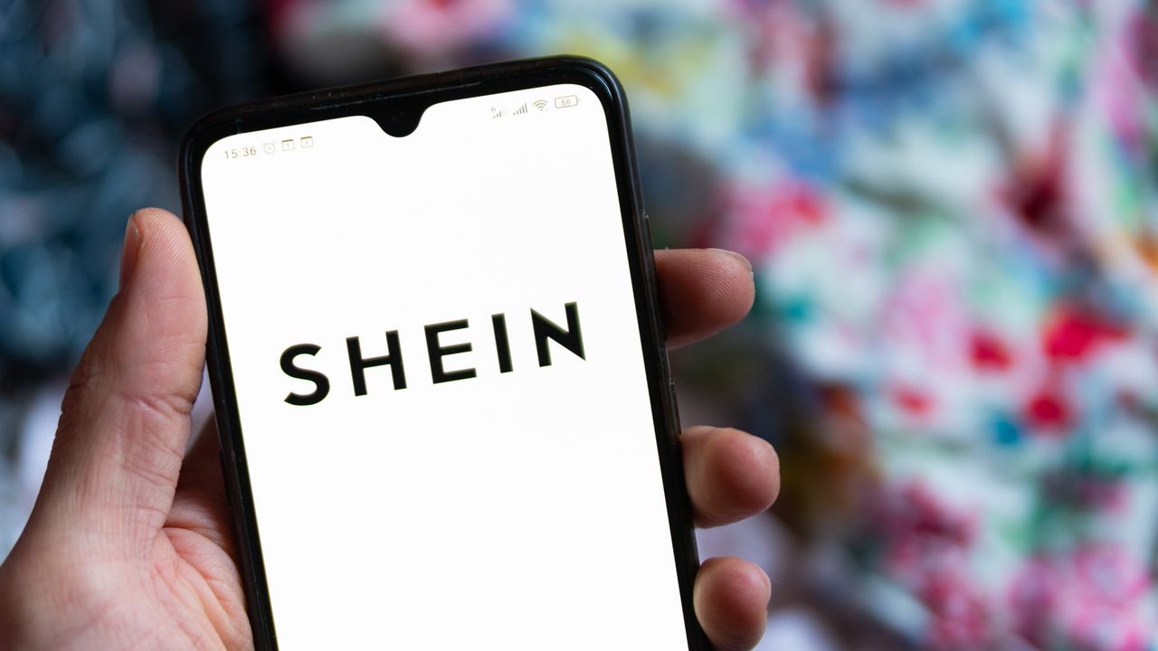 Shein è stata accusata di incoraggiare acquisti compulsivi con pratiche ingannevoli