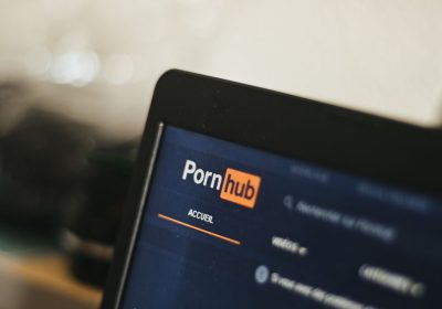 Perché Pornhub ha bloccato l’accesso in Francia