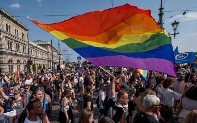 Pride di Budapest, l’Ungheria minaccia il riconoscimento facciale per sorvegliare i partecipanti