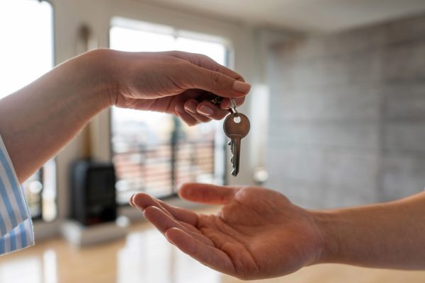 Diritto alla casa, la proposta di legge di iniziativa popolare che vorrebbe inserirlo nella Costituzione