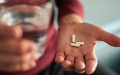 Gli antibiotici fluorochinoloni, da tempo sotti i riflettori della comunità scientifica, hanno nuovi effetti avversi gravi