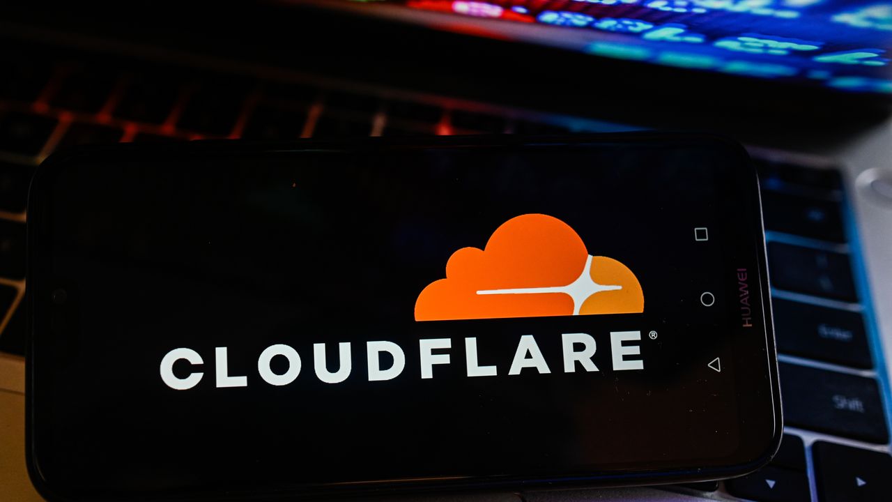 Cloudflare in down tira giù i servizi internet di Google, Discord e Pokémon Go