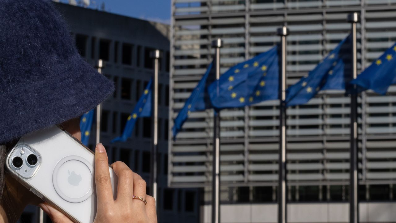 Digital Networks Act, cosa c’è nel piano europeo per salvare le reti di telecomunicazioni dalle big tech