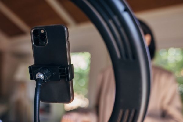 Influencer, l’Antitrust ha preso provvedimenti verso alcuni che consigliavano guadagni facili