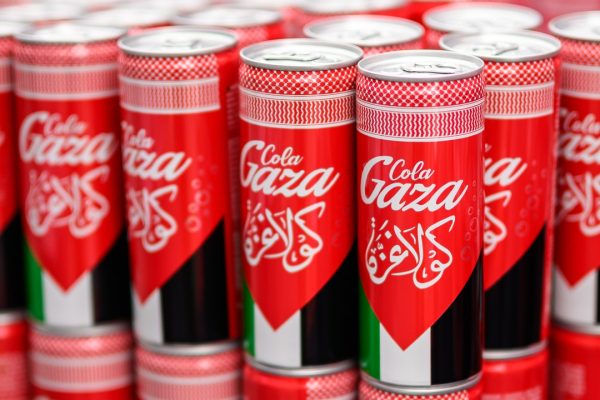 Gaza Cola, arriva sugli scaffali dei supermercati Coop e scompaiono alcuni prodotti israeliani