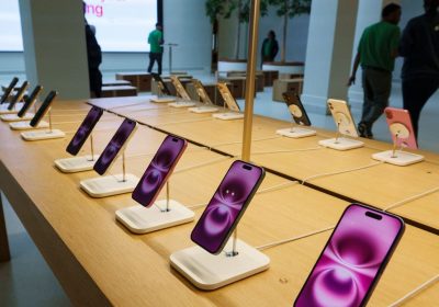 Liquid Glass, l’iPhone speciale per i 20 anni è “nascosto” in iOs 26