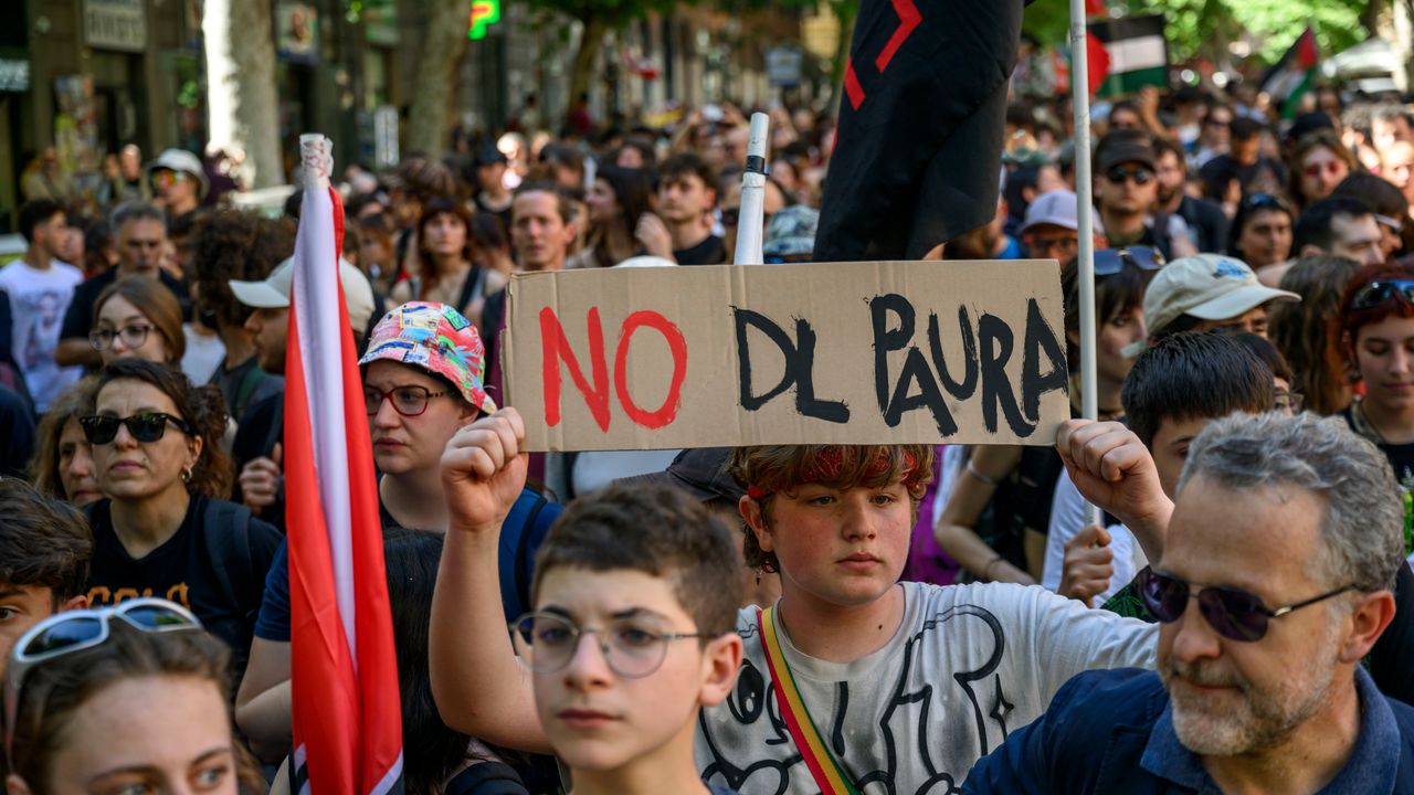 Decreto sicurezza, quali sono i 14 nuovi reati del provvedimento bandiera del governo Meloni