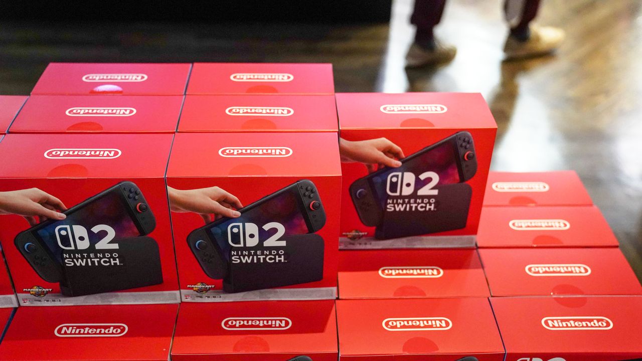 Switch 2, alcuni rivenditori hanno danneggiato i display pinzando lo scontrino alla scatola