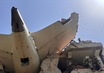 Air India, le immagini dello schianto del volo diretto a Londra. C’è un sopravvissuto