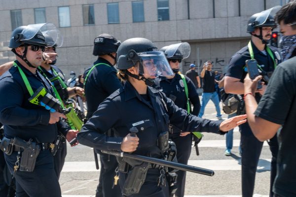 Riconoscimento facciale dei poliziotti, c’è una piattaforma che funziona a Los Angeles
