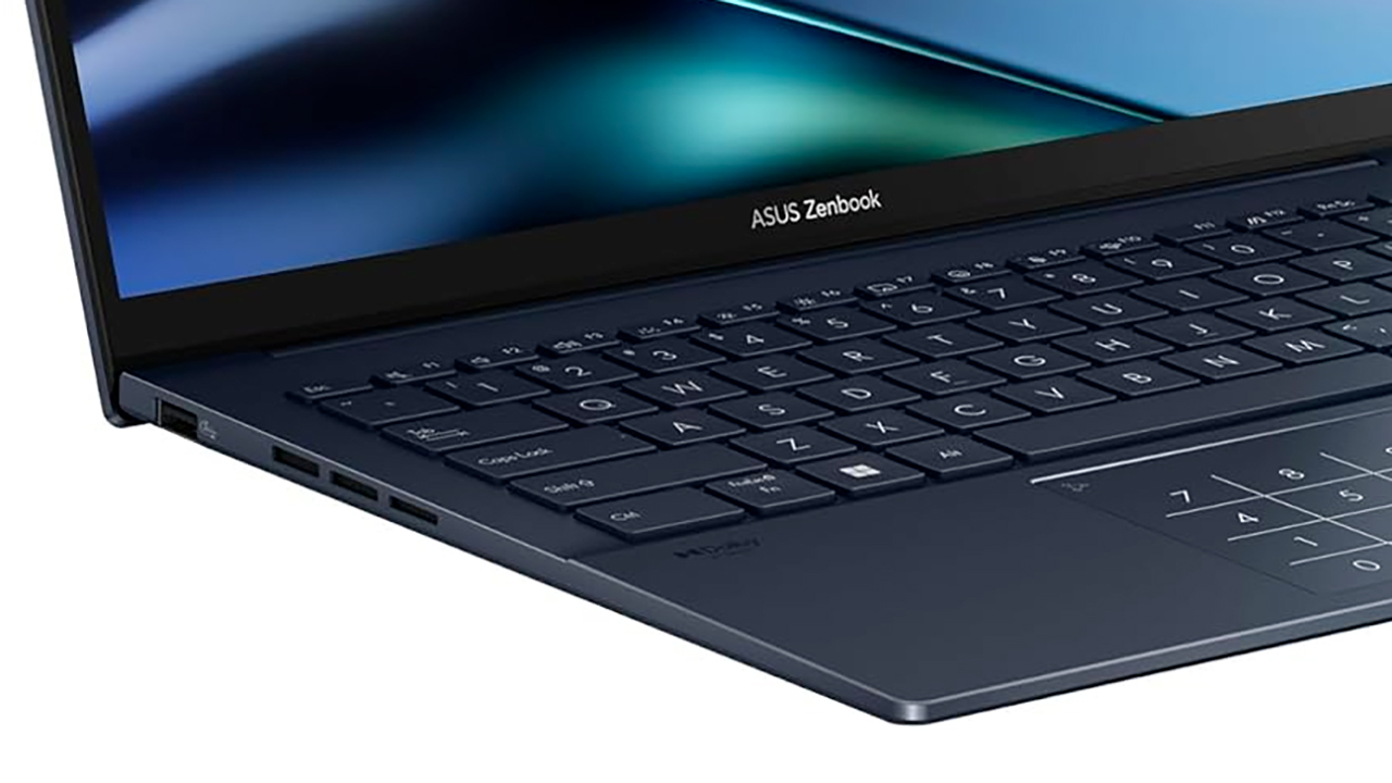 300€ di sconto: Asus Zenbook da 1,2Kg con schermo 14" 3K OLED, Core Ultra 7, 32GB di RAM, solo 1.099€