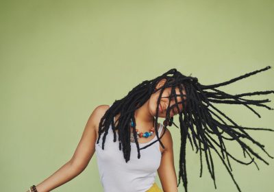 Dreadlock, la fisica e i segreti scientifici dei capelli annodati