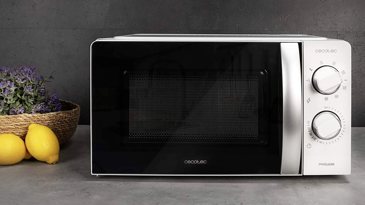 52€ o 55€, con grill o senza: in offerta i microonde Cecotec, pratici e senza fronzoli inutili