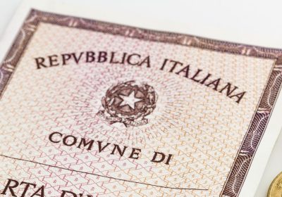 Perché la carta d’identità cartacea da agosto 2026 non sarà più valida per l’espatrio