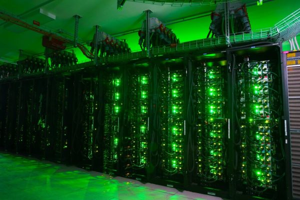Il supercomputer italiano Cresco8 nella top 500 dei più potenti  – Future Tech
