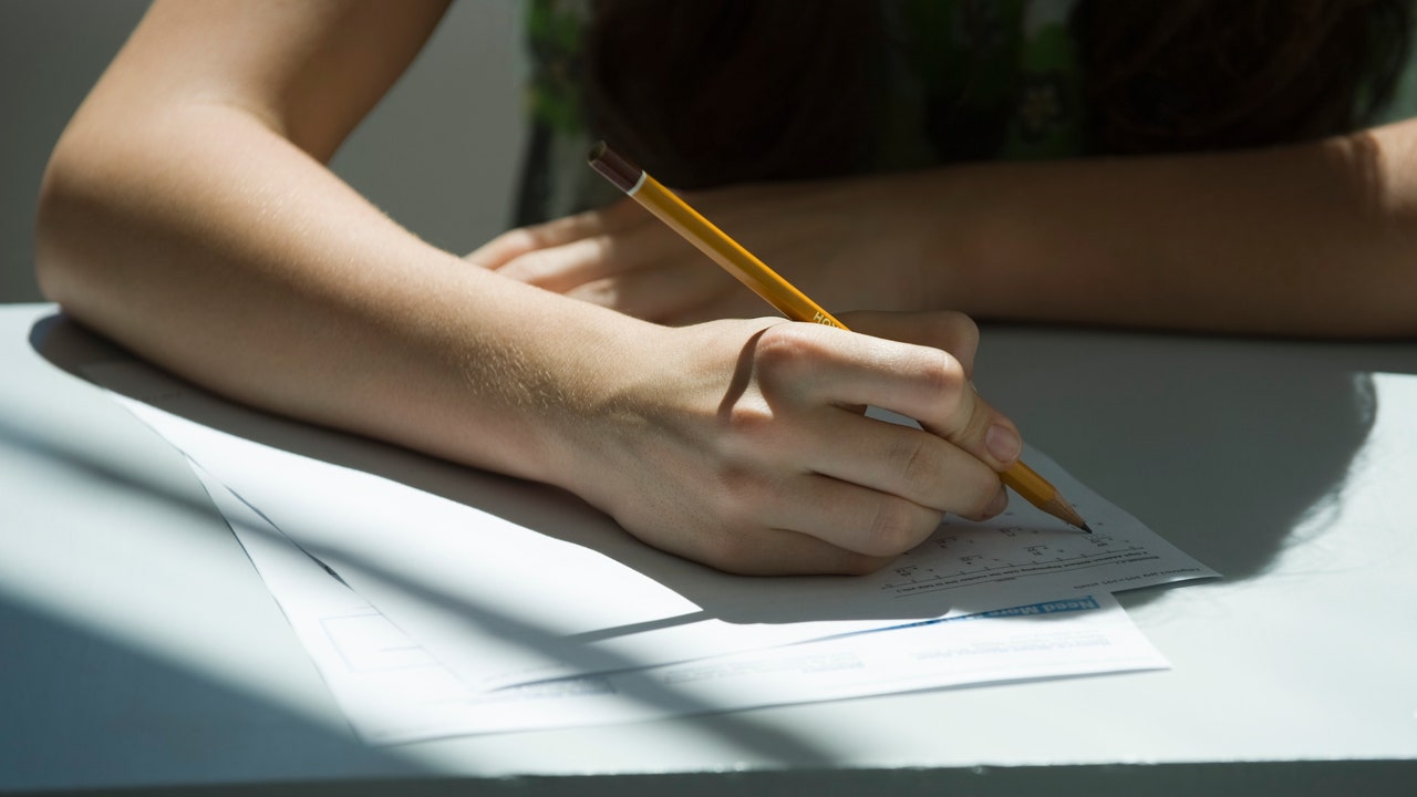 Maturità 2025, le prove di italiano, latino e arte invitano ai valori del rispetto e della cura dell’altro