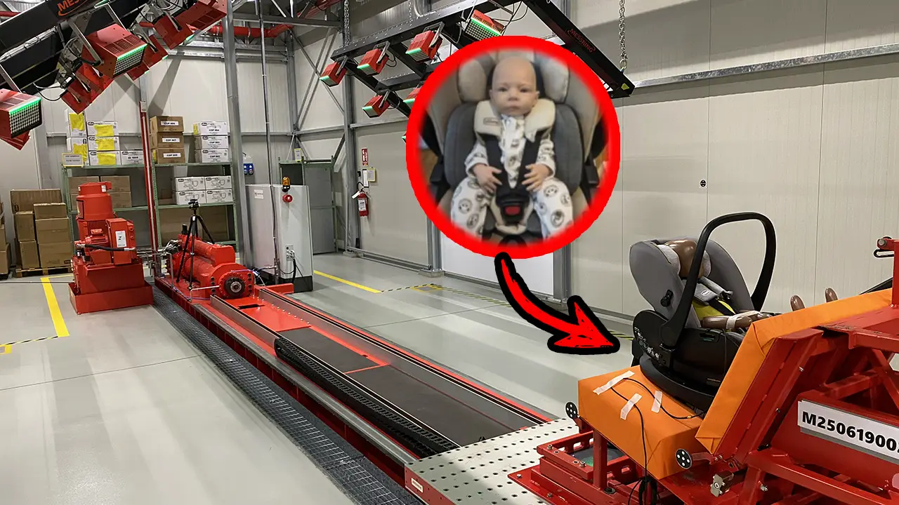 Abbiamo visto i crash test dei seggiolini Chicco: le regole che molti (troppi) ignorano | Video