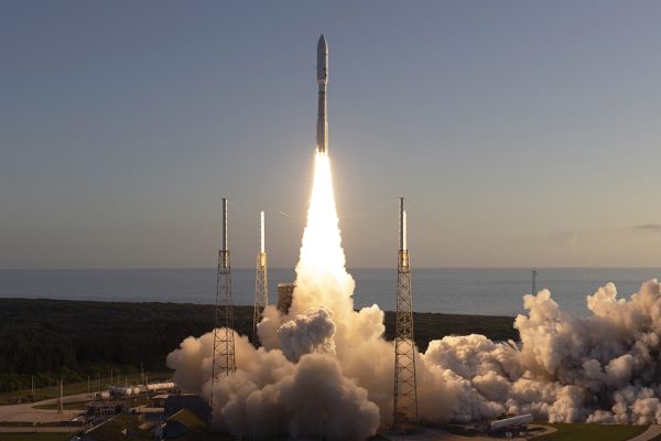 Amazon: nuovi satelliti Project Kuiper in orbita per fare concorrenza a SpaceX Starlink
