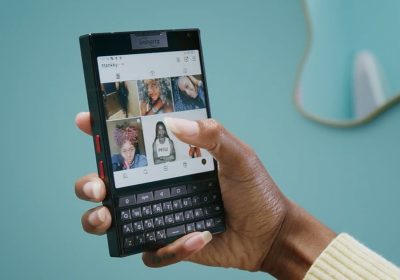 Android 15, display quadrato e tastiera fisica: lo smartphone stile BlackBerry è già un successo