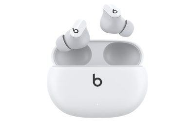 Beats Studio Buds a 79€ sono un super affare: cancellazione del rumore, autonomia 24 ore, ideali anche come regalo