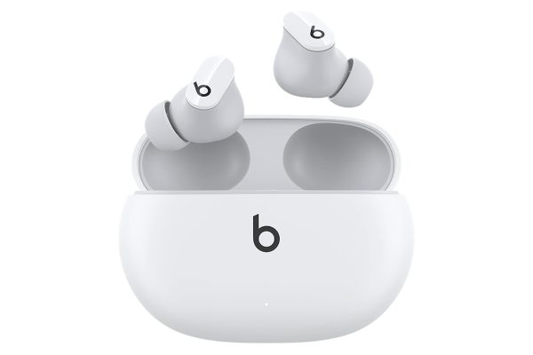 Beats Studio Buds a 79€ sono un super affare: cancellazione del rumore, autonomia 24 ore, ideali anche come regalo