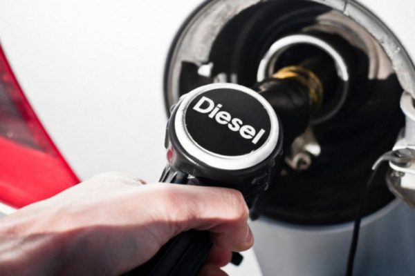 Blocco auto diesel Euro 5, Matteo Salvini e Lombardia a braccetto per annullarlo