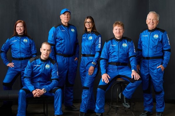 Blue Origin ha lanciato con successo la missione suborbitale NS-32 con New Shepard