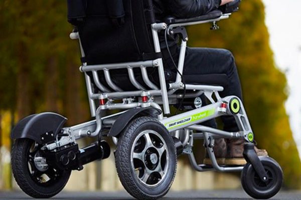 Carrozzine elettriche, il paradosso delle batterie: perché il Servizio Sanitario non le rimborsa più?