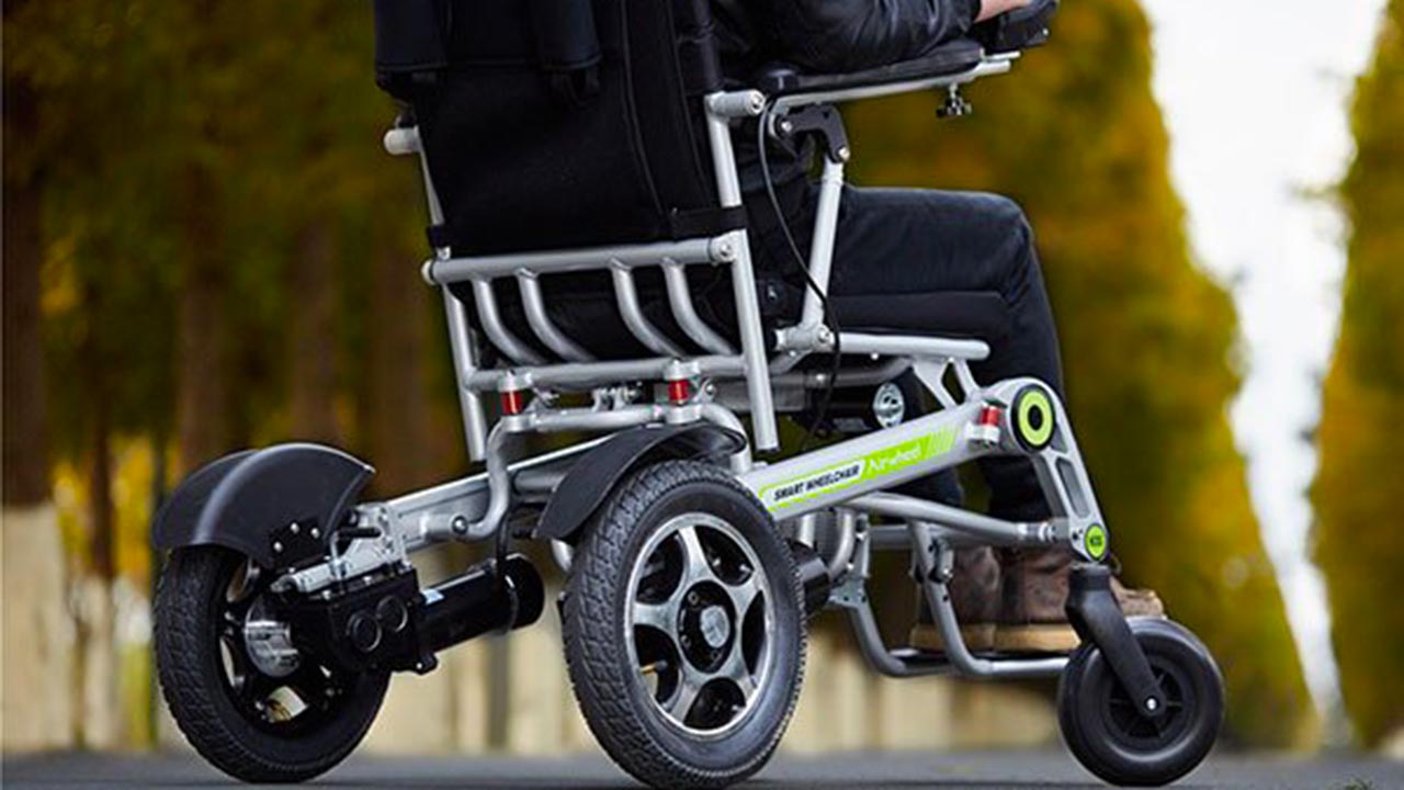 Carrozzine elettriche, il paradosso delle batterie: perché il Servizio Sanitario non le rimborsa più?