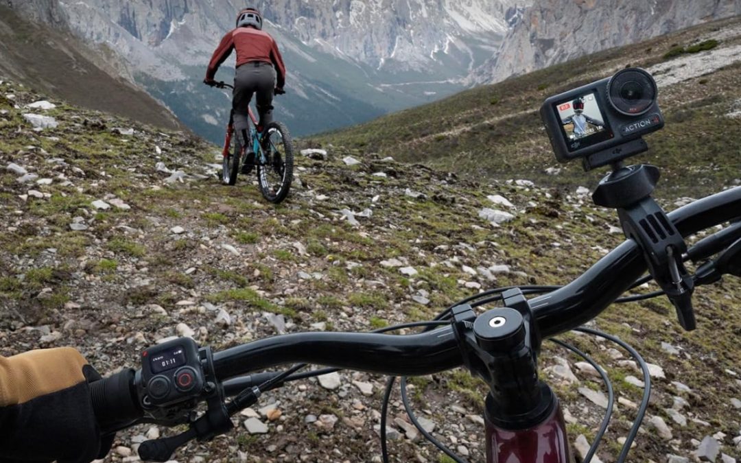 DJI Osmo Action 4 a 189€, 4K super luminosa, ma in forte sconto anche la Combo Adventure con 3 batterie