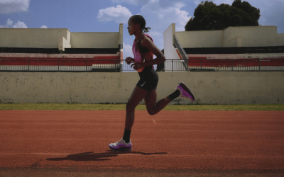 Faith Kipyegon, l’atleta che vuole battere il record del miglio grazie alla tecnologia