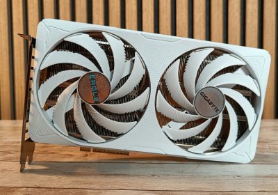 GIGABYTE RTX 5060 Ti EAGLE OC ICE alla prova: compatta ed essenziale