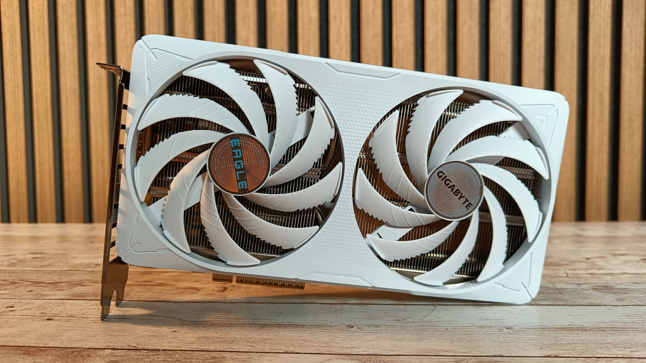 GIGABYTE RTX 5060 Ti EAGLE OC ICE alla prova: compatta ed essenziale