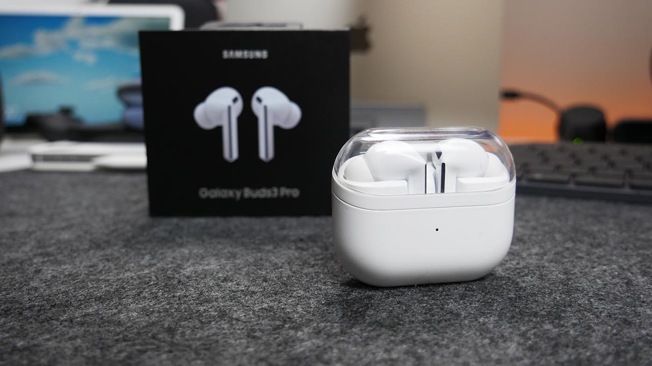 Galaxy Buds3 e Buds3 Pro crollano di prezzo su Amazon: audio 24bit/96kHz, design evoluto e ANC
