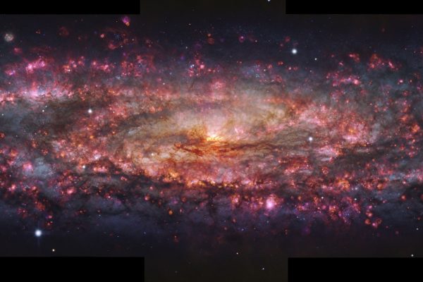 Grazie al Very Large Telescope di ESO è stata creata una bellissima immagine della Galassia dello Scultore