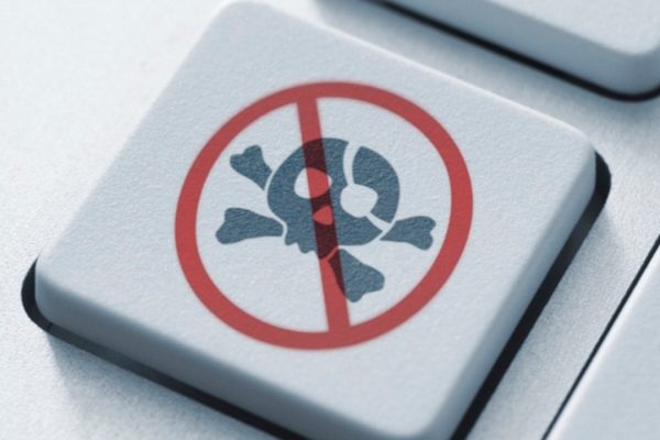 Grecia, cinque anni di carcere per ex gestore di sito torrent chiuso 10 anni fa