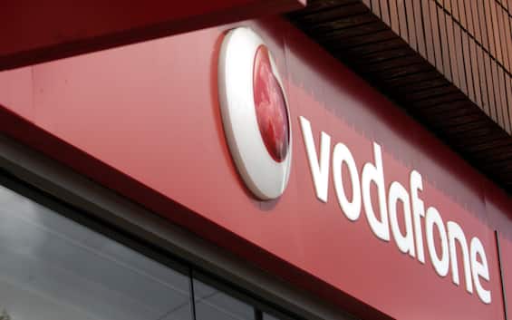 Vodafone Down, problemi a internet e rete telefonica: cosa sta succedendo