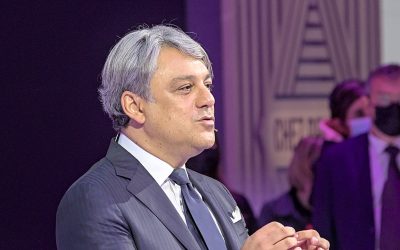 Incredibile: Luca De Meo lascia Renault, addirittura via dal mondo auto