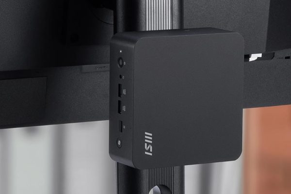 MSI Cubi NUC AI+ 2MG, l'intelligenza artificiale in un mini-PC che sta in una mano