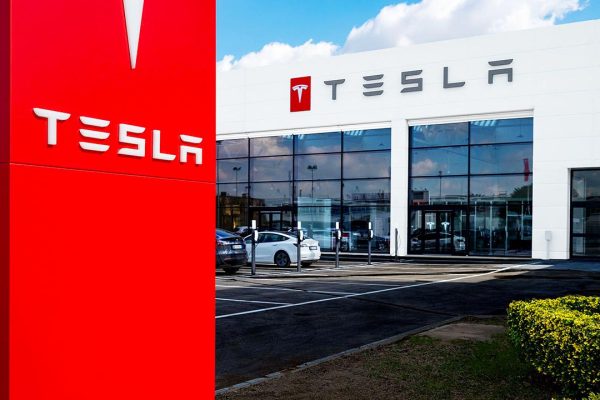 Matthew LaBrot (licenziato da Tesla) spara a zero su Elon Musk: "con lui al comando è finita"