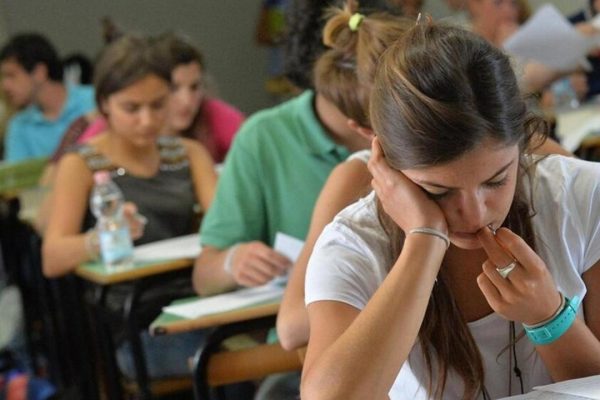 Maturità 2025: le tracce della prima prova secondo l'Intelligenza Artificiale