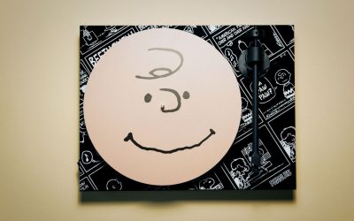 Il giradischi Pro-Ject dedicato ai Peanuts con la testa di Charlie Brown come piatto