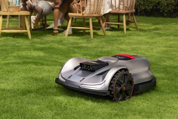 Prato perfetto con Sunseeker Elite X7, il robot tagliaerba definitivo con AI
