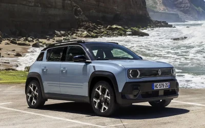 Renault lancia la super promo: porte aperte per R4 e R5 elettriche a 15.900 euro