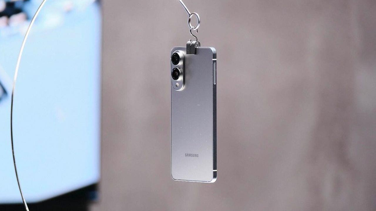 Samsung Galaxy S25 Edge è disponibile in Italia! Lo smartphone sottile, potente e intelligente come mai prima