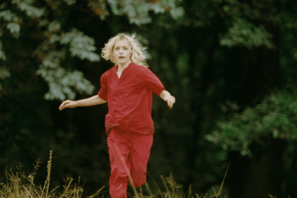 Strange Darling, i motivi per recuperare il thriller su Prime Video dove nulla è come sembra